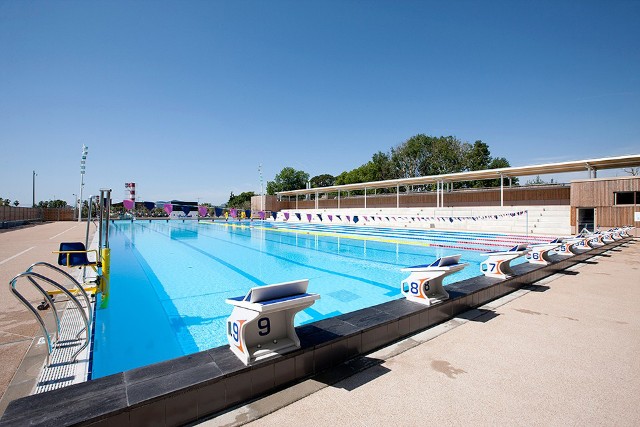 Heated 50 x 25 m pool - Grand Bleu aquatics centre