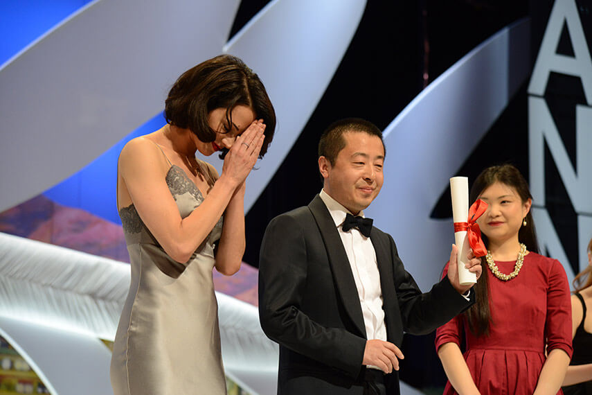 Jia Zhang Ke gets the prix du scénario for the film "A Touch of Sin"