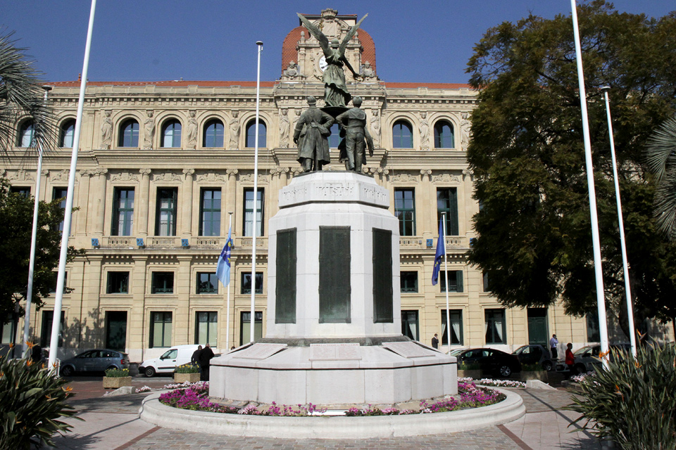 Image du monument aux morts de Cannes
