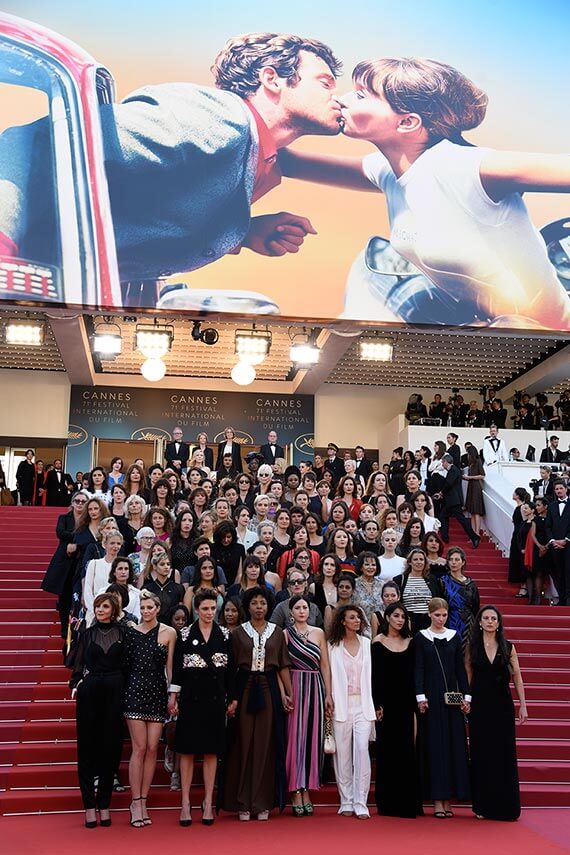 82 femmes sur les marches