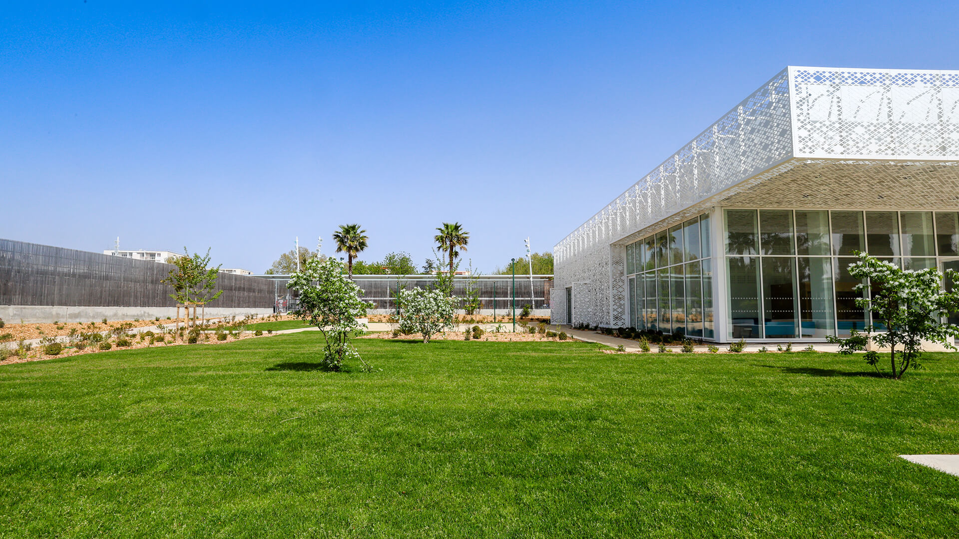 Vue extérieur avec jardin