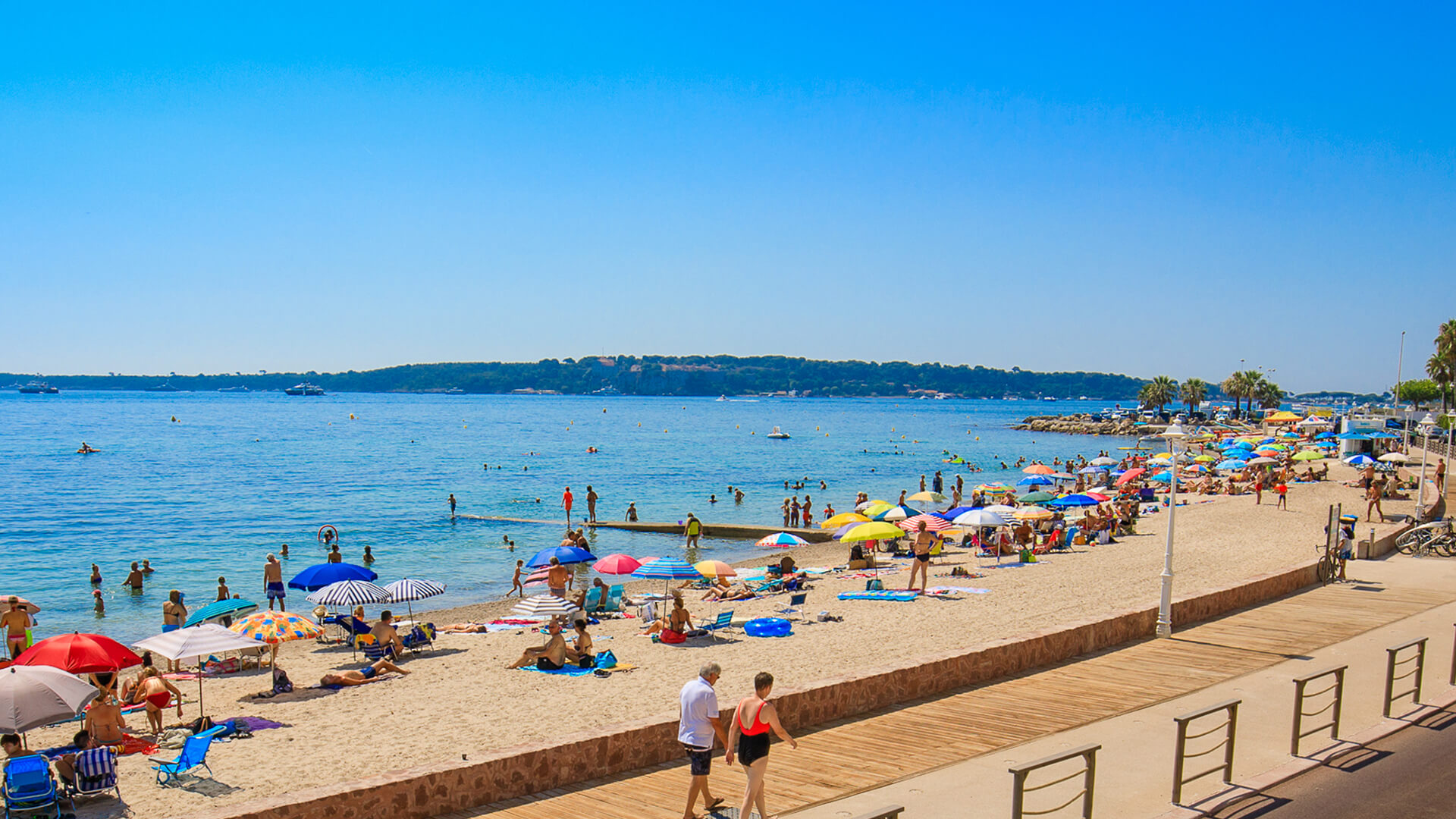 La plage du bd Gazagnaire et sa promenade
