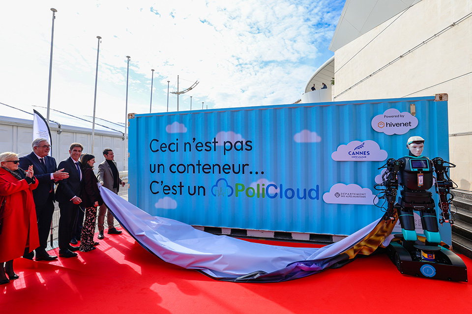 Dévoilement du data center PoliCloud.