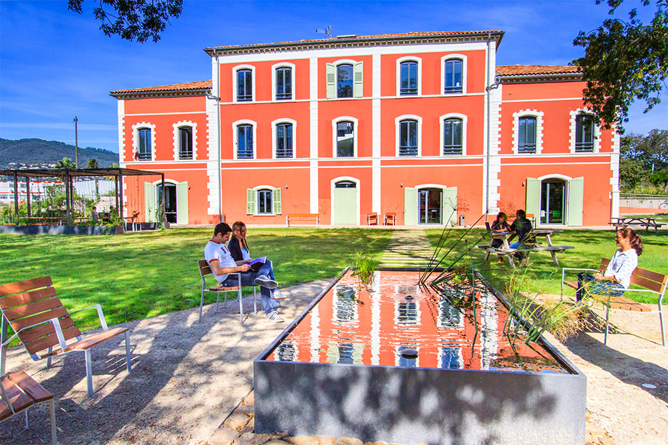 Bastide rouge